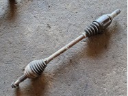 Піввісь ліва 0.9